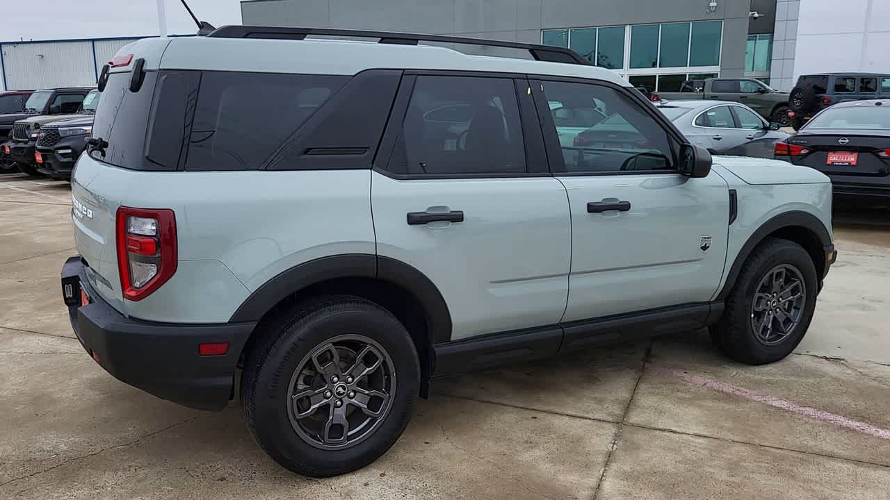 Thumbnail: 2023 Ford Bronco Sport - 8