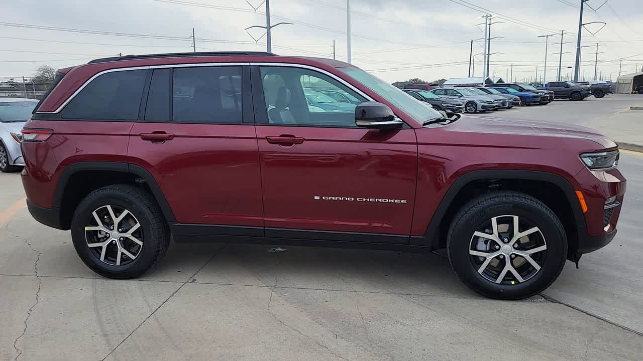 Thumbnail: 2025 Jeep Grand Cherokee - 9