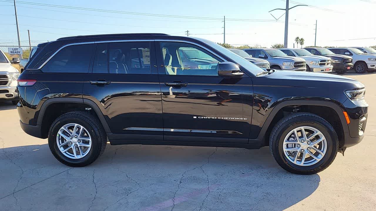 Thumbnail: 2025 Jeep Grand Cherokee - 9