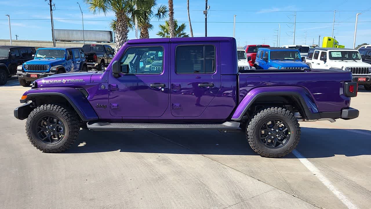 Thumbnail: 2026 Jeep Gladiator - 5