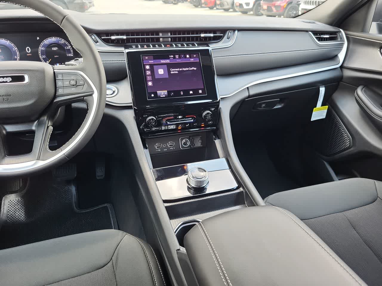 Thumbnail: 2025 Jeep Grand Cherokee - 24