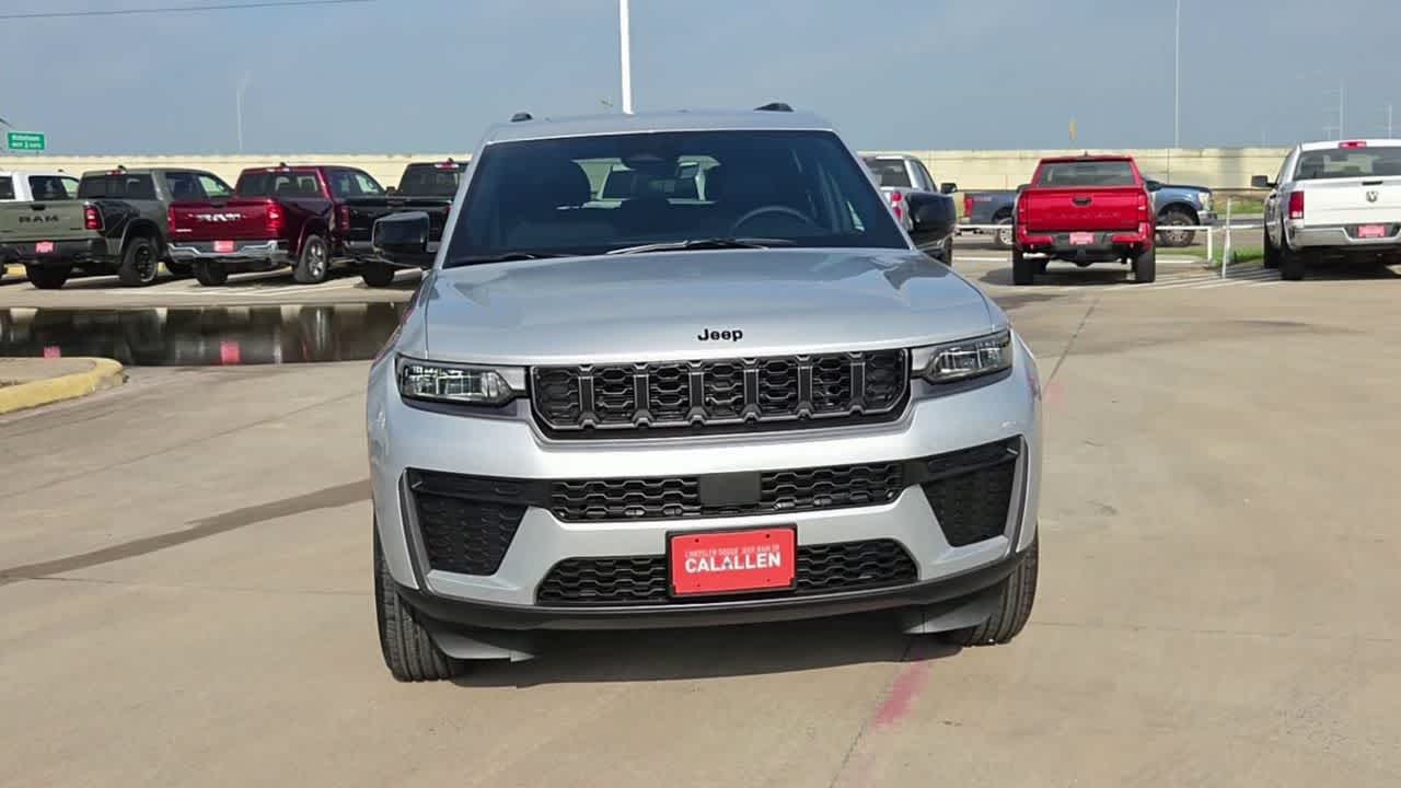 Thumbnail: 2026 Jeep Grand Cherokee - 3