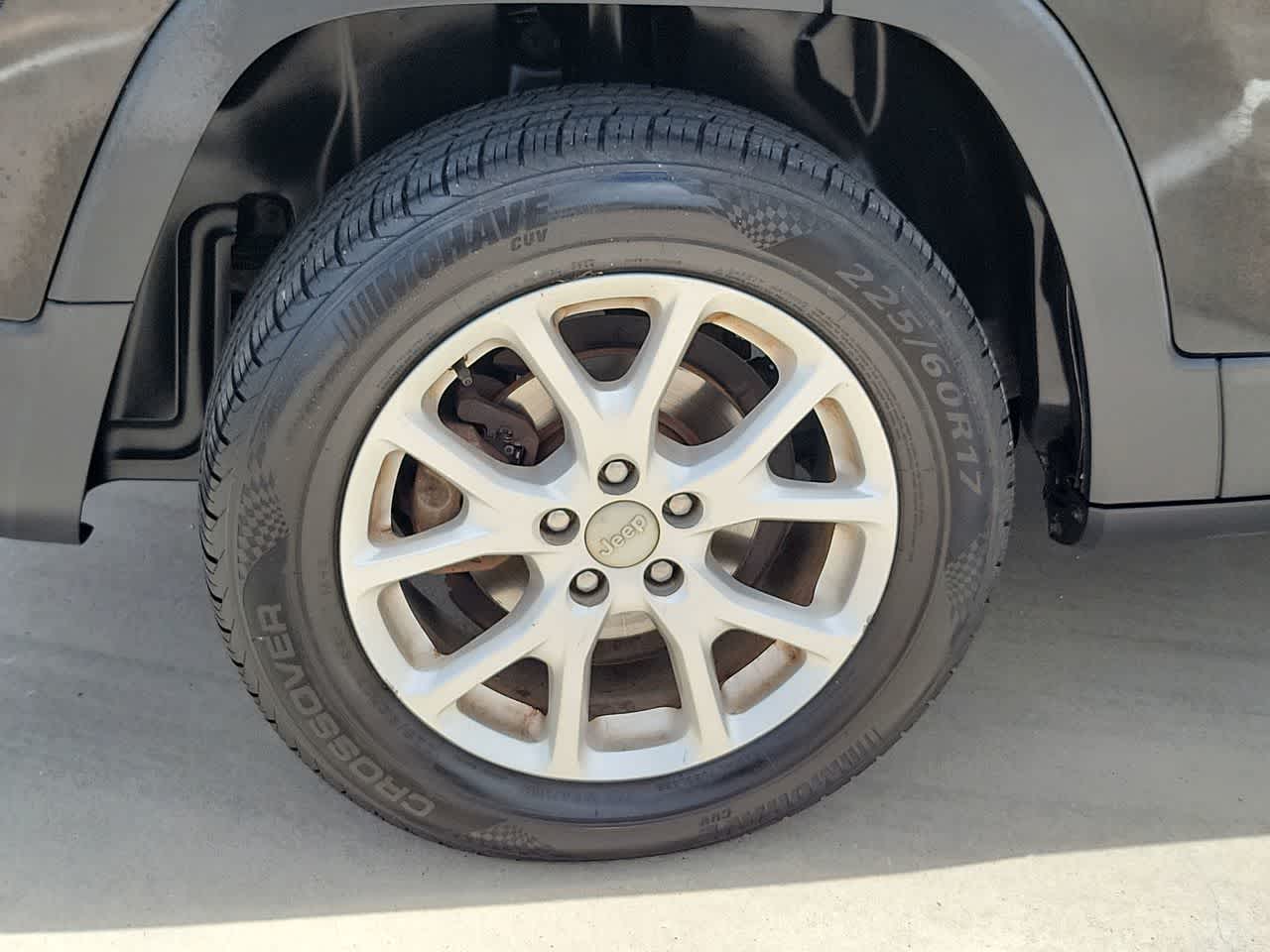 Thumbnail: 2014 Jeep Cherokee - 16