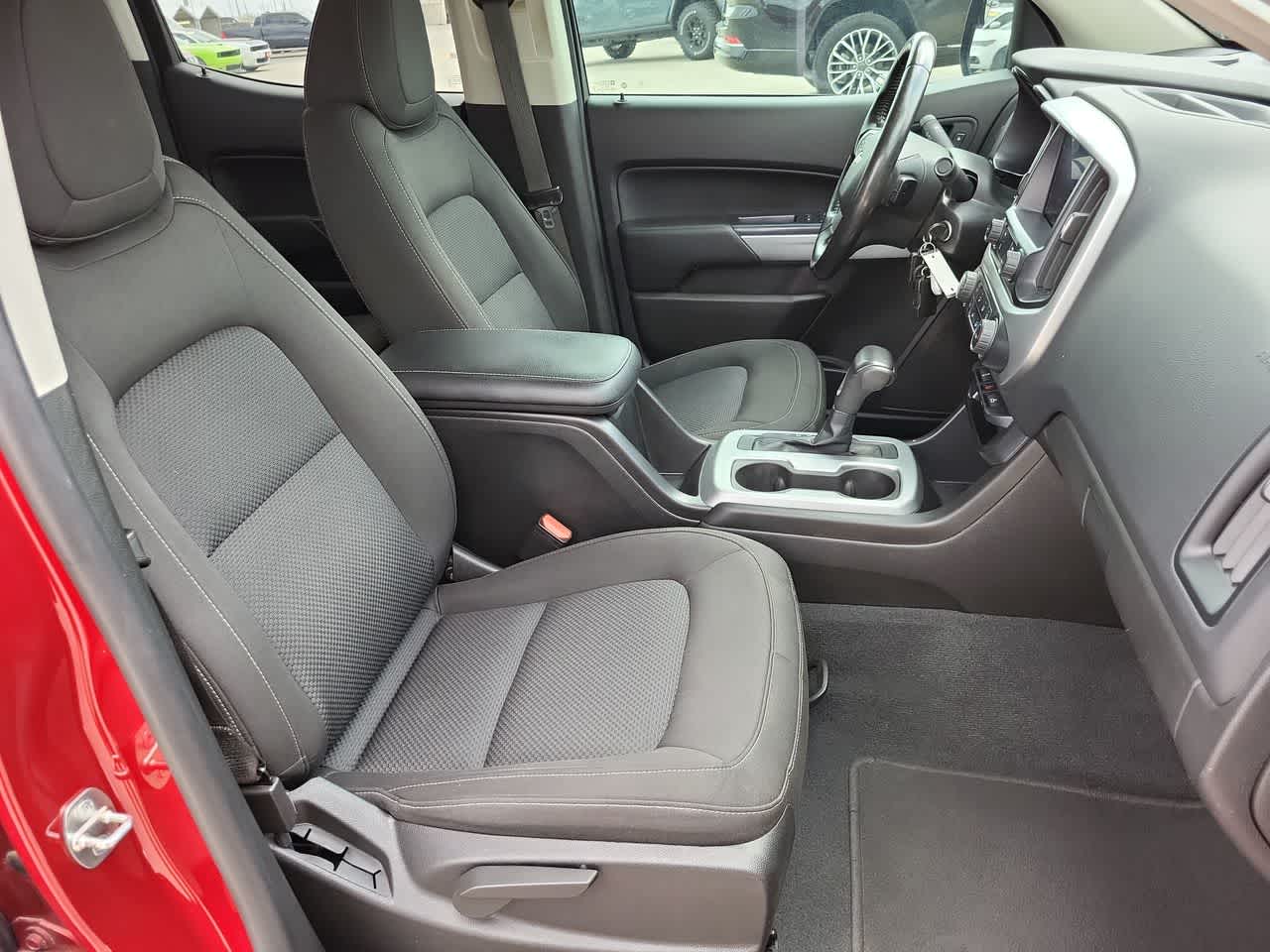 Thumbnail: 2021 Chevrolet Colorado - 22