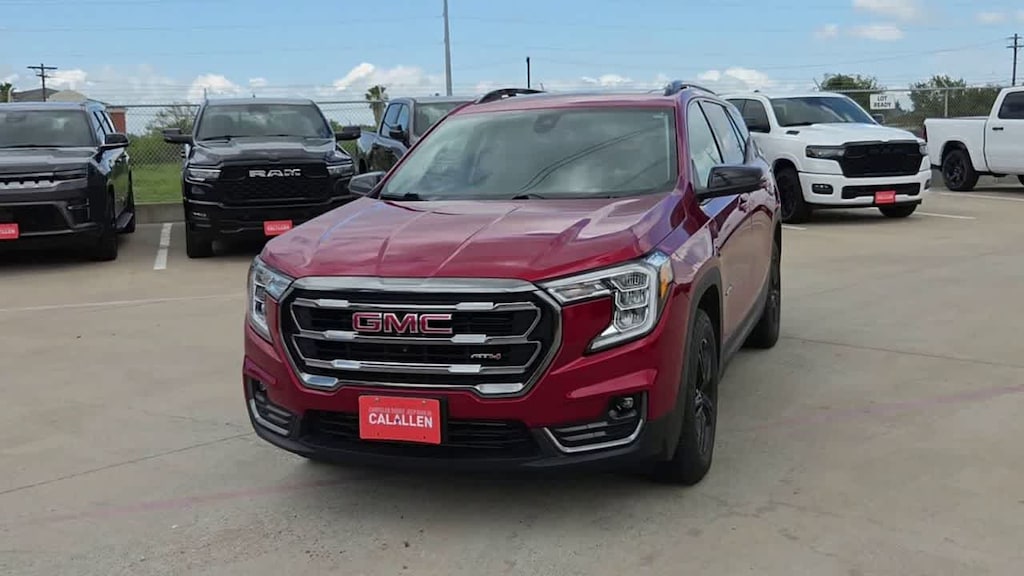 Used 2024 GMC Terrain AT4 SUV