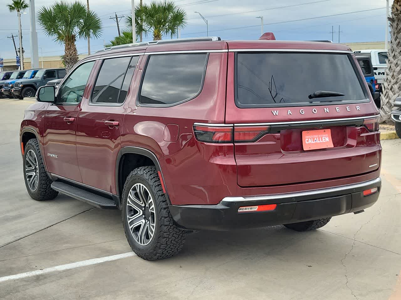 Thumbnail: 2022 Jeep Wagoneer - 12