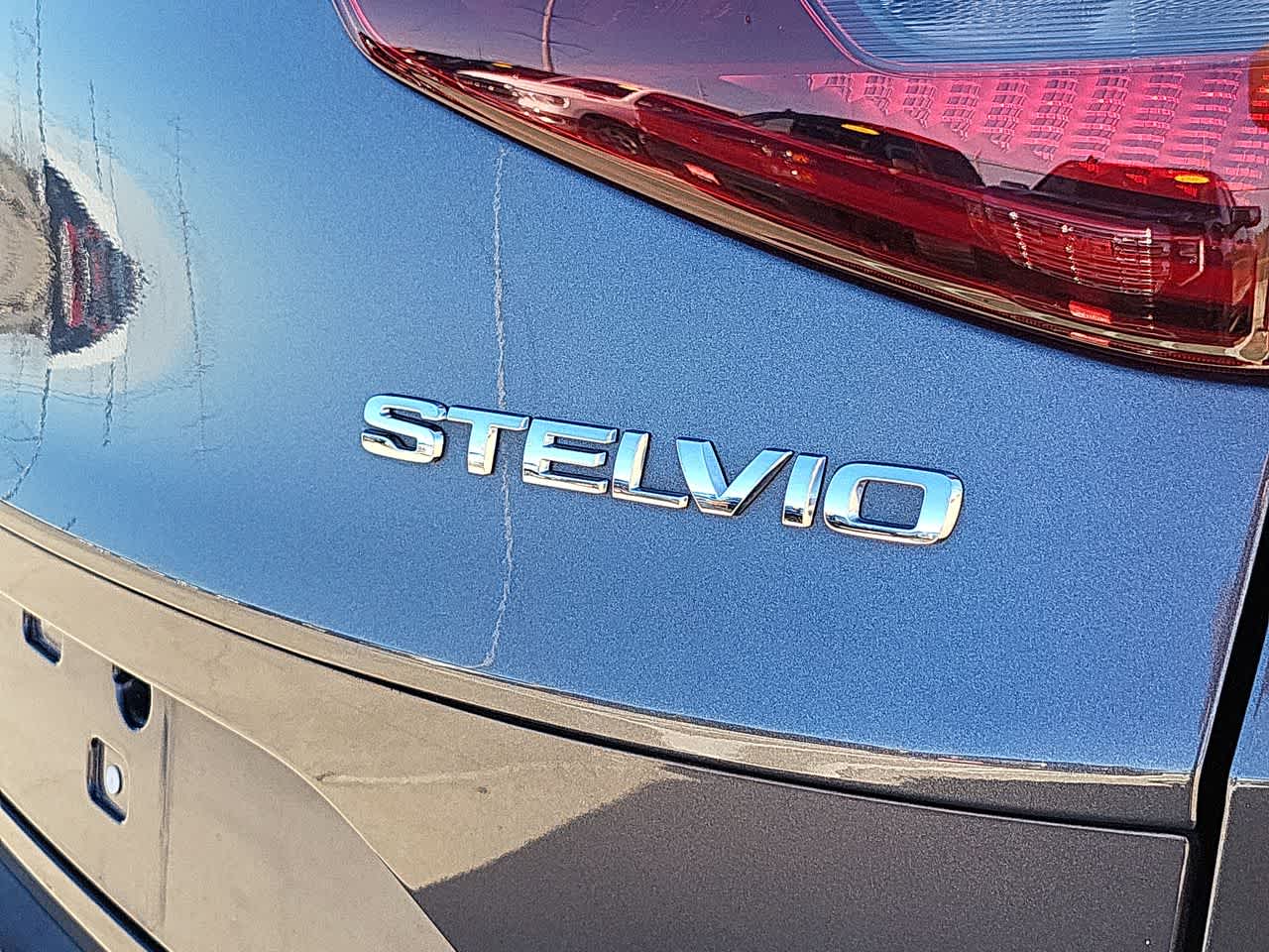 Thumbnail: 2023 Alfa Romeo Stelvio - 15