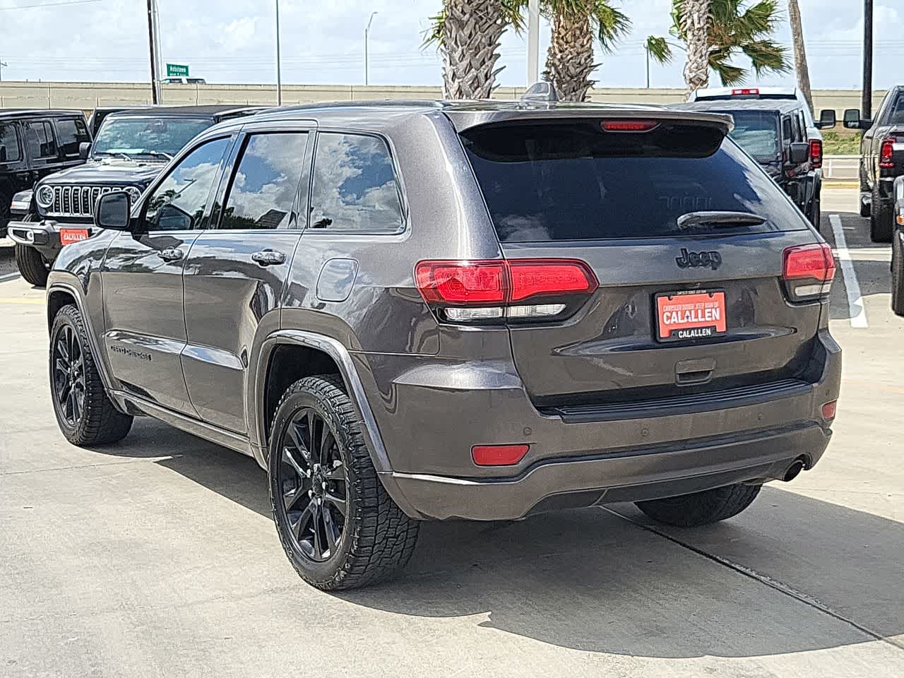 Thumbnail: 2021 Jeep Grand Cherokee - 11