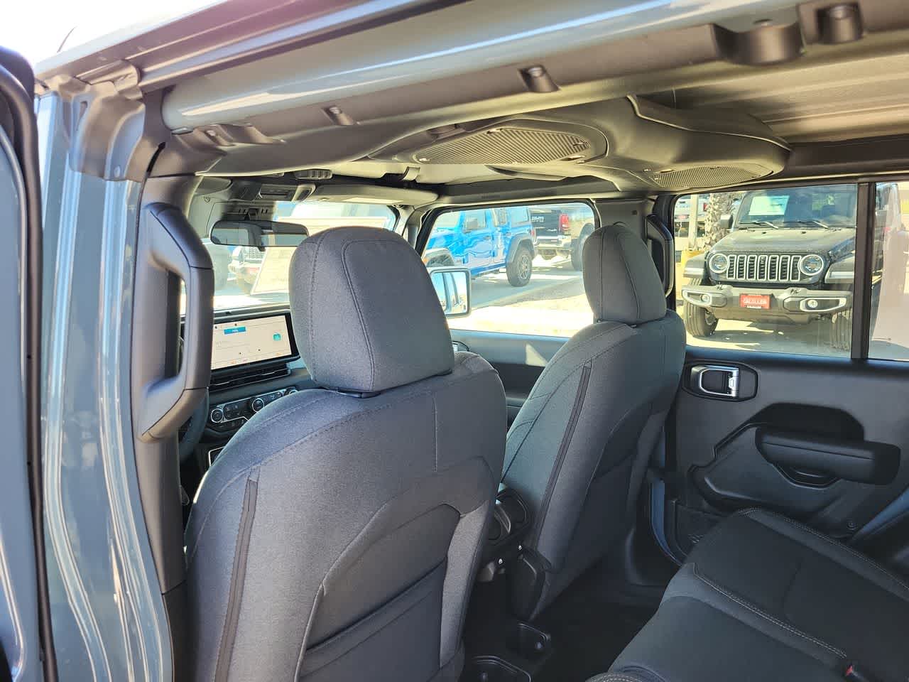 Thumbnail: 2026 Jeep Gladiator - 20