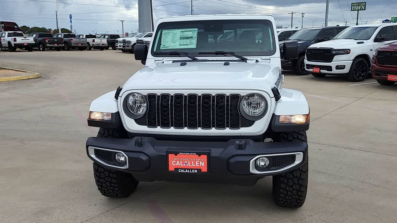 Thumbnail: 2025 Jeep Gladiator - 3