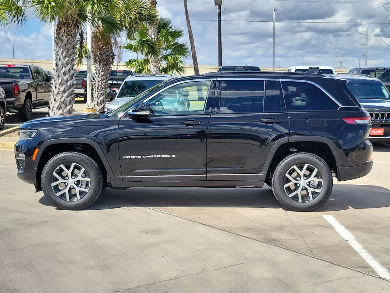 Thumbnail: 2025 Jeep Grand Cherokee - 11