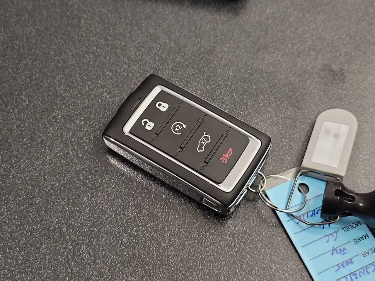 Thumbnail: 2025 Jeep Grand Cherokee - 28