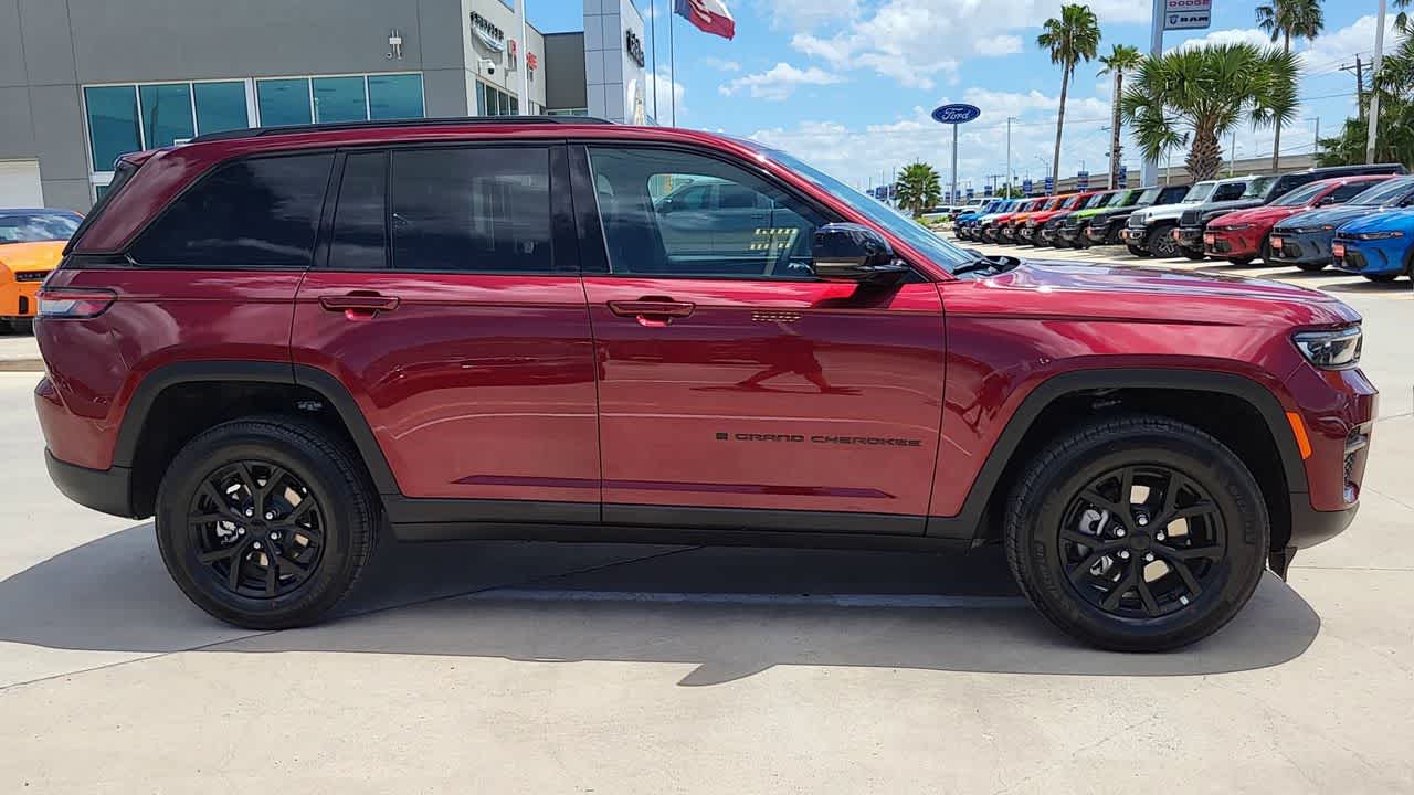 Thumbnail: 2025 Jeep Grand Cherokee - 9