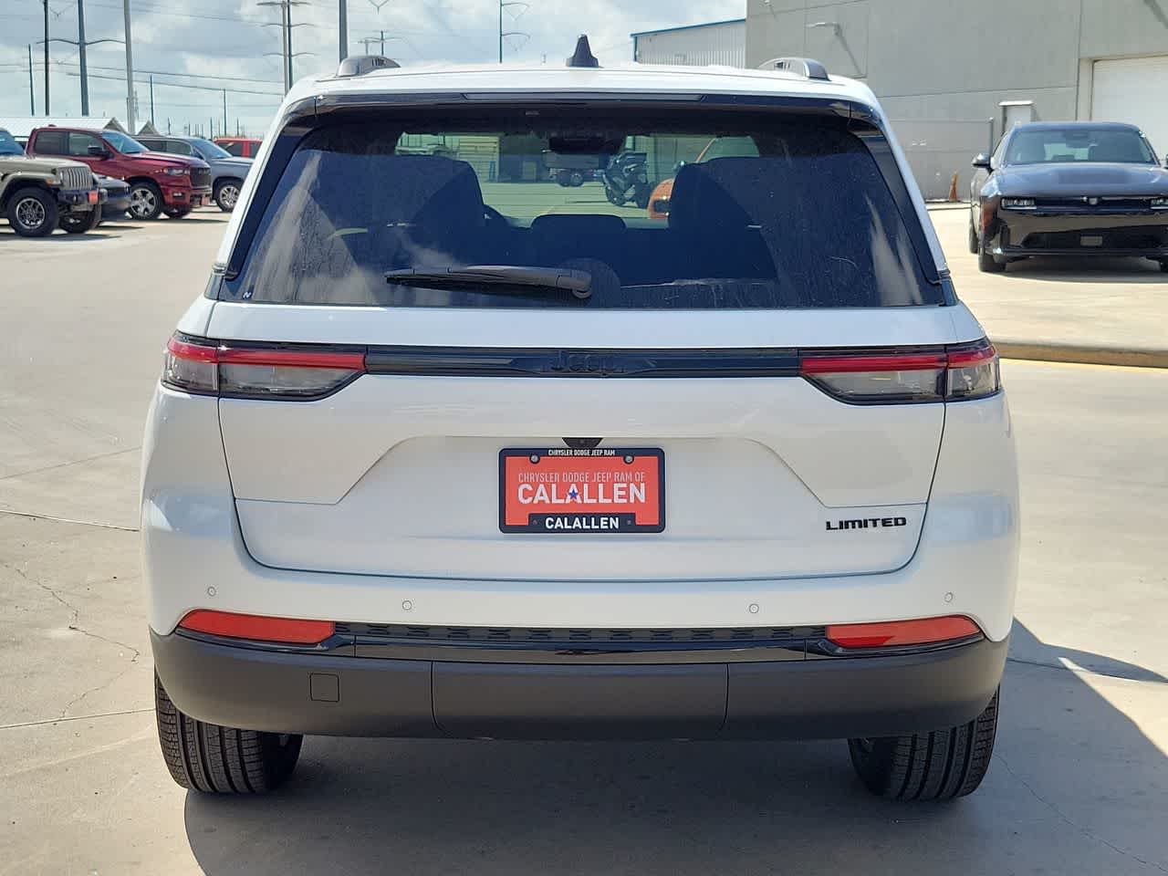 Thumbnail: 2025 Jeep Grand Cherokee - 13