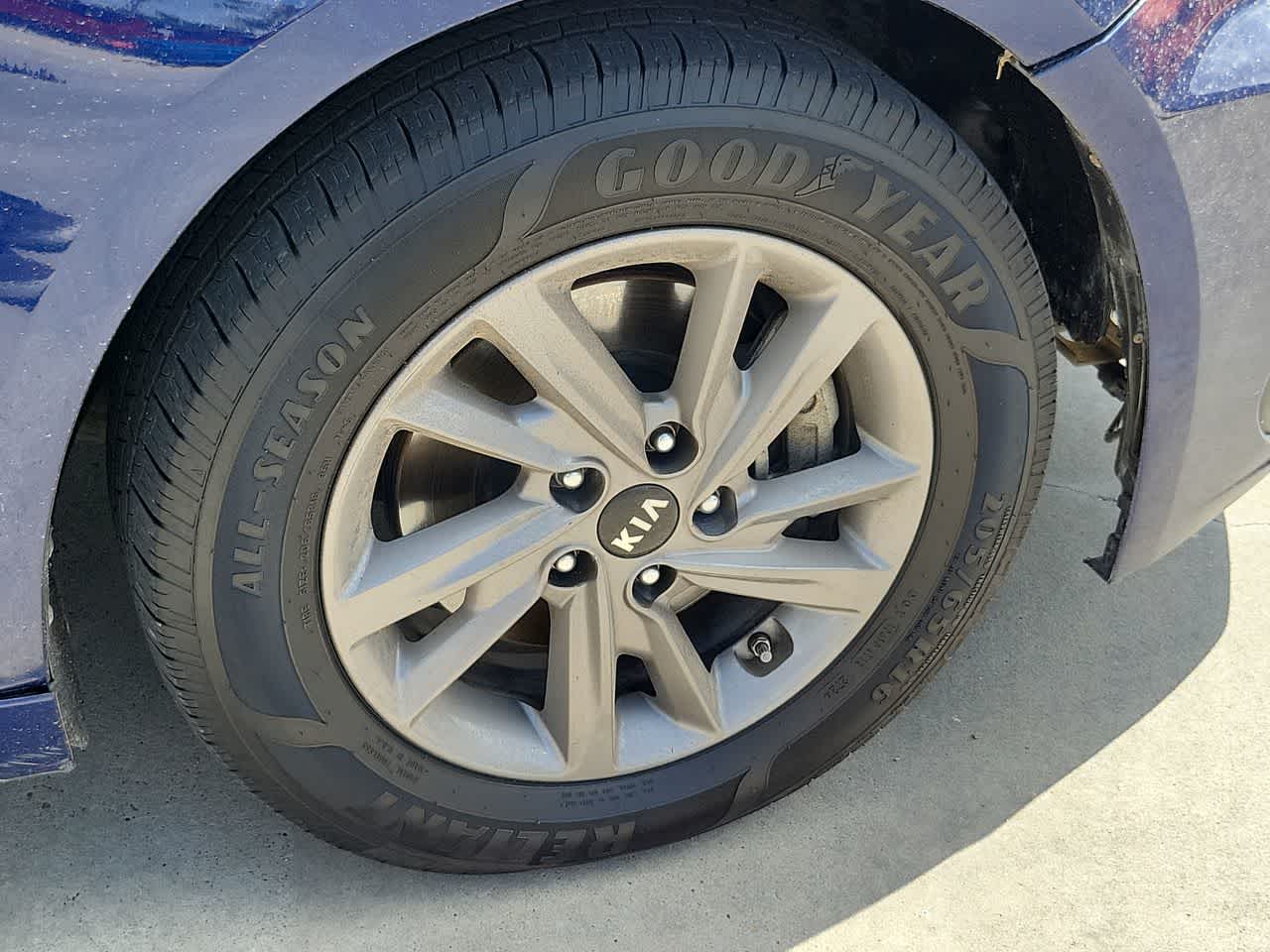 Thumbnail: 2019 Kia Optima - 16