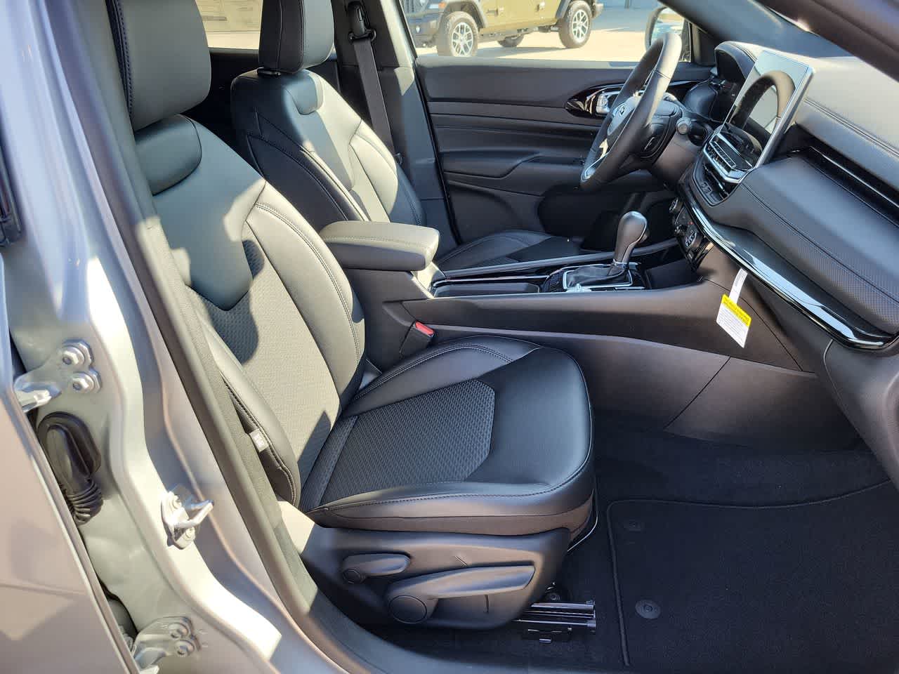 Thumbnail: 2026 Jeep Compass - 22