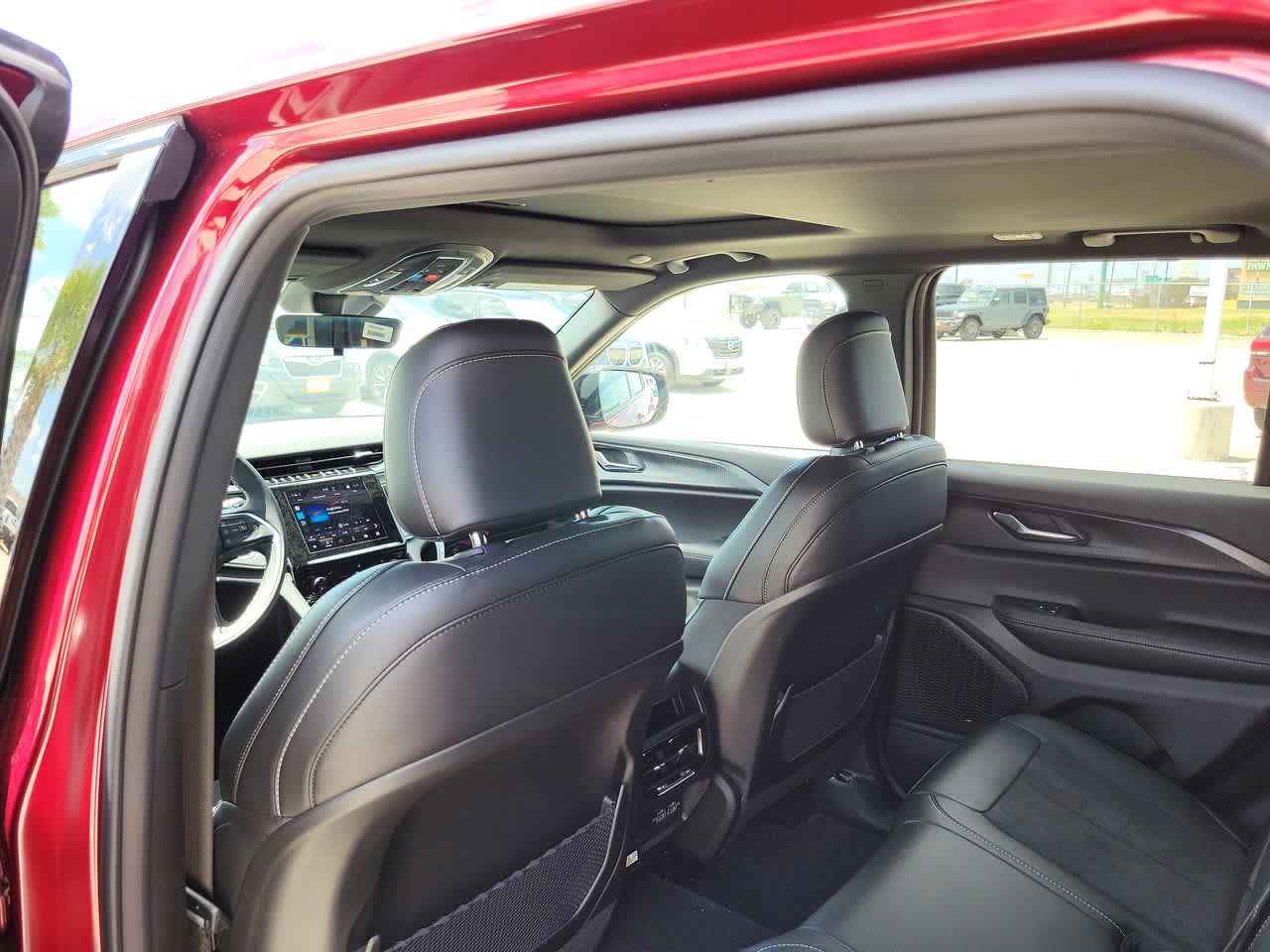 Thumbnail: 2025 Jeep Grand Cherokee - 20