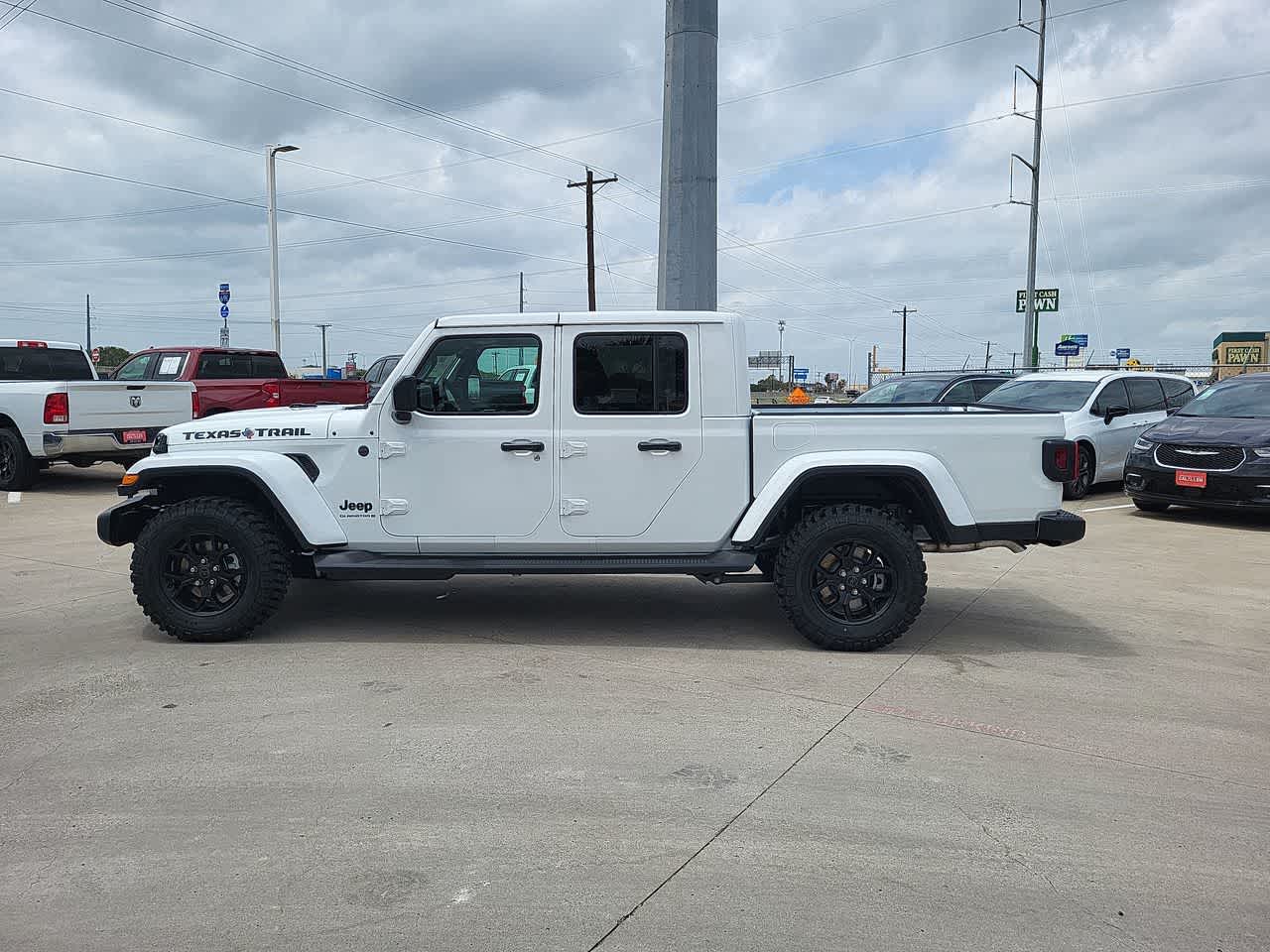 Thumbnail: 2026 Jeep Gladiator - 11