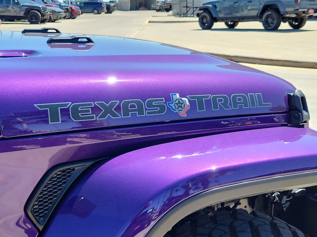 Thumbnail: 2026 Jeep Gladiator - 15