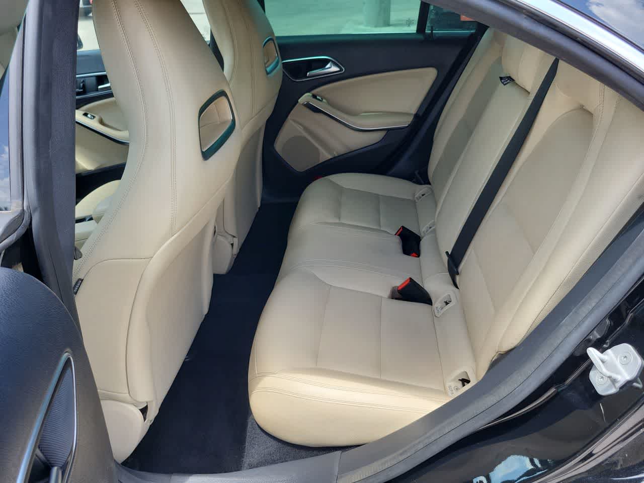 2014 Mercedes-Benz CLA 250 21