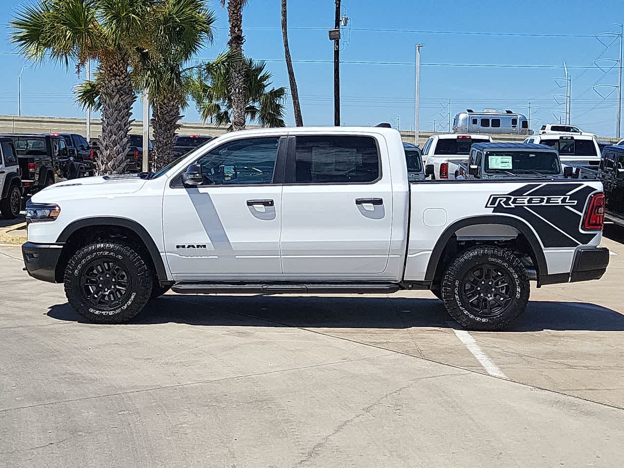 Thumbnail: 2026 RAM 1500 - 11