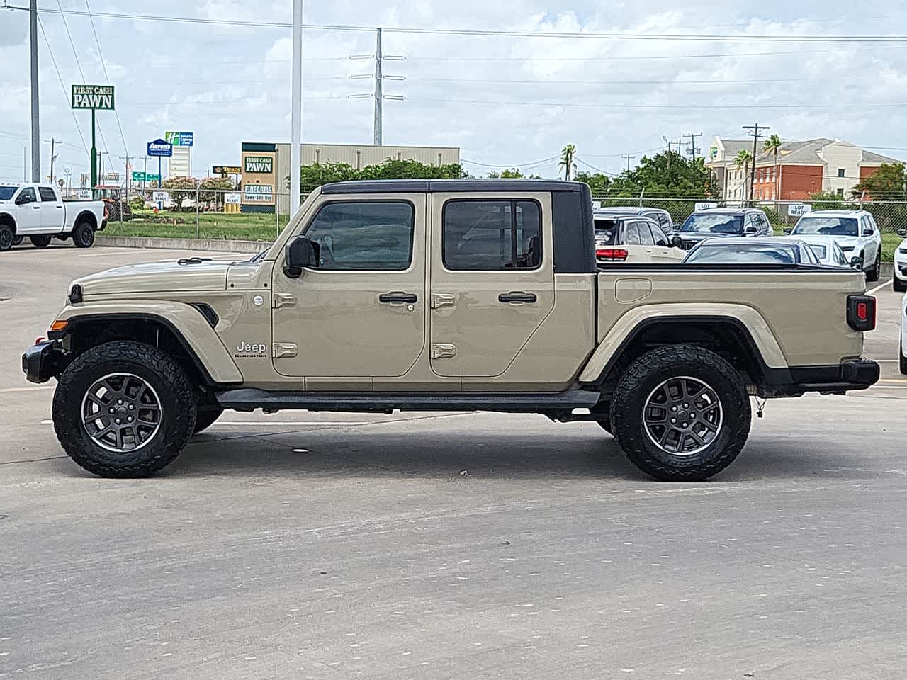Thumbnail: 2020 Jeep Gladiator - 11