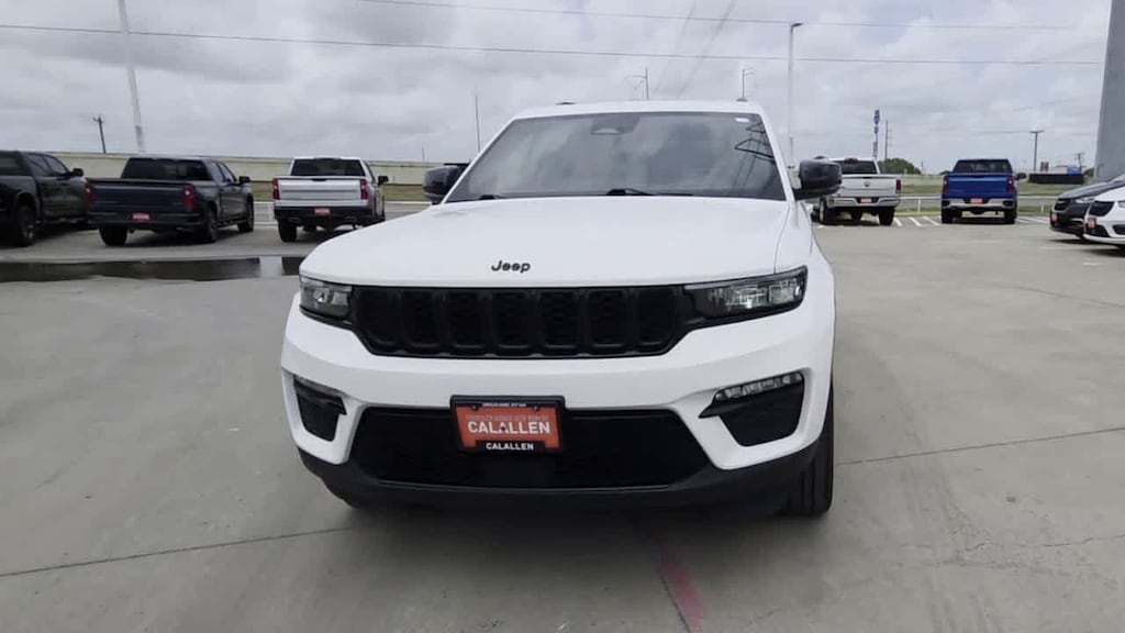 Used 2023 Jeep Grand Cherokee Limited SUV