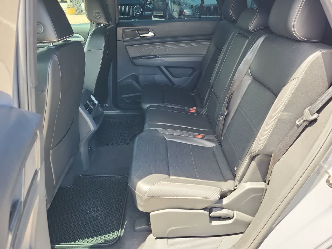 Thumbnail: 2022 Volkswagen Atlas - 21