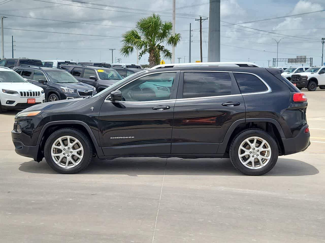 Thumbnail: 2014 Jeep Cherokee - 11