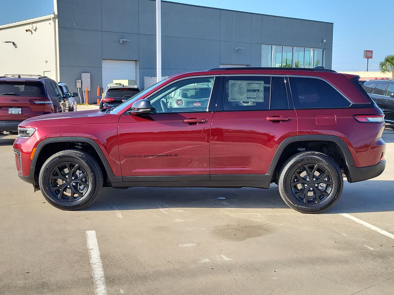 Thumbnail: 2026 Jeep Grand Cherokee - 11