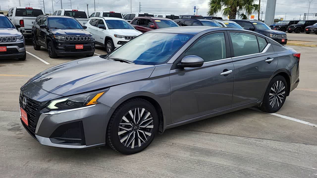 Thumbnail: 2024 Nissan Altima - 4