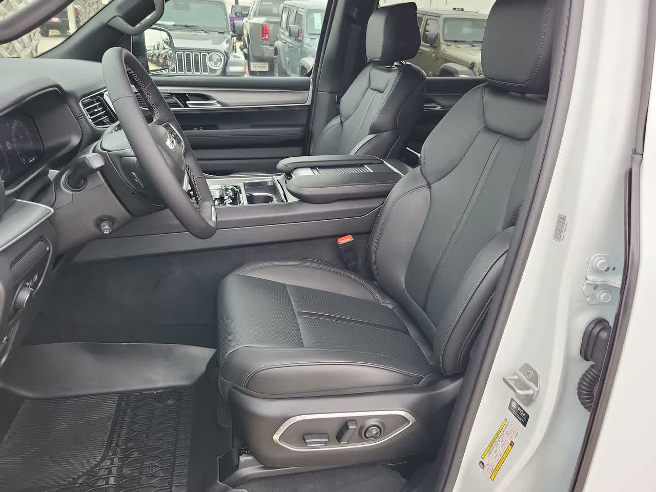 Thumbnail: 2026 Jeep Grand Wagoneer - 19