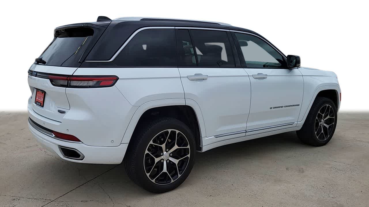 Thumbnail: 2022 Jeep Grand Cherokee - 8