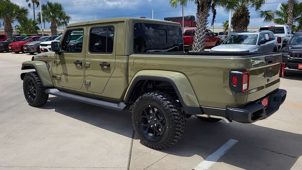 Thumbnail: 2025 Jeep Gladiator - 6