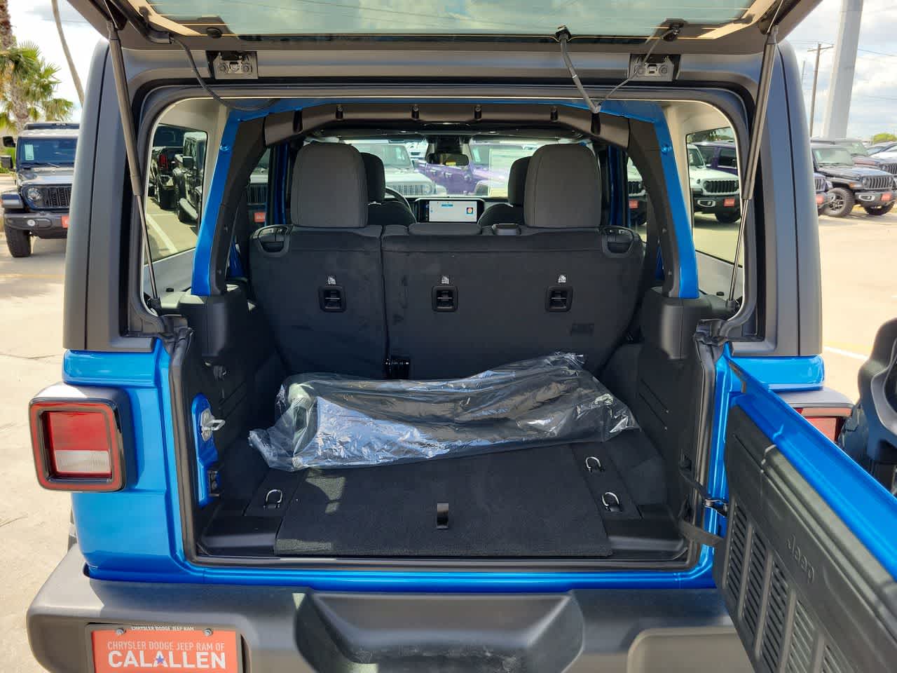 Thumbnail: 2026 Jeep Wrangler - 27