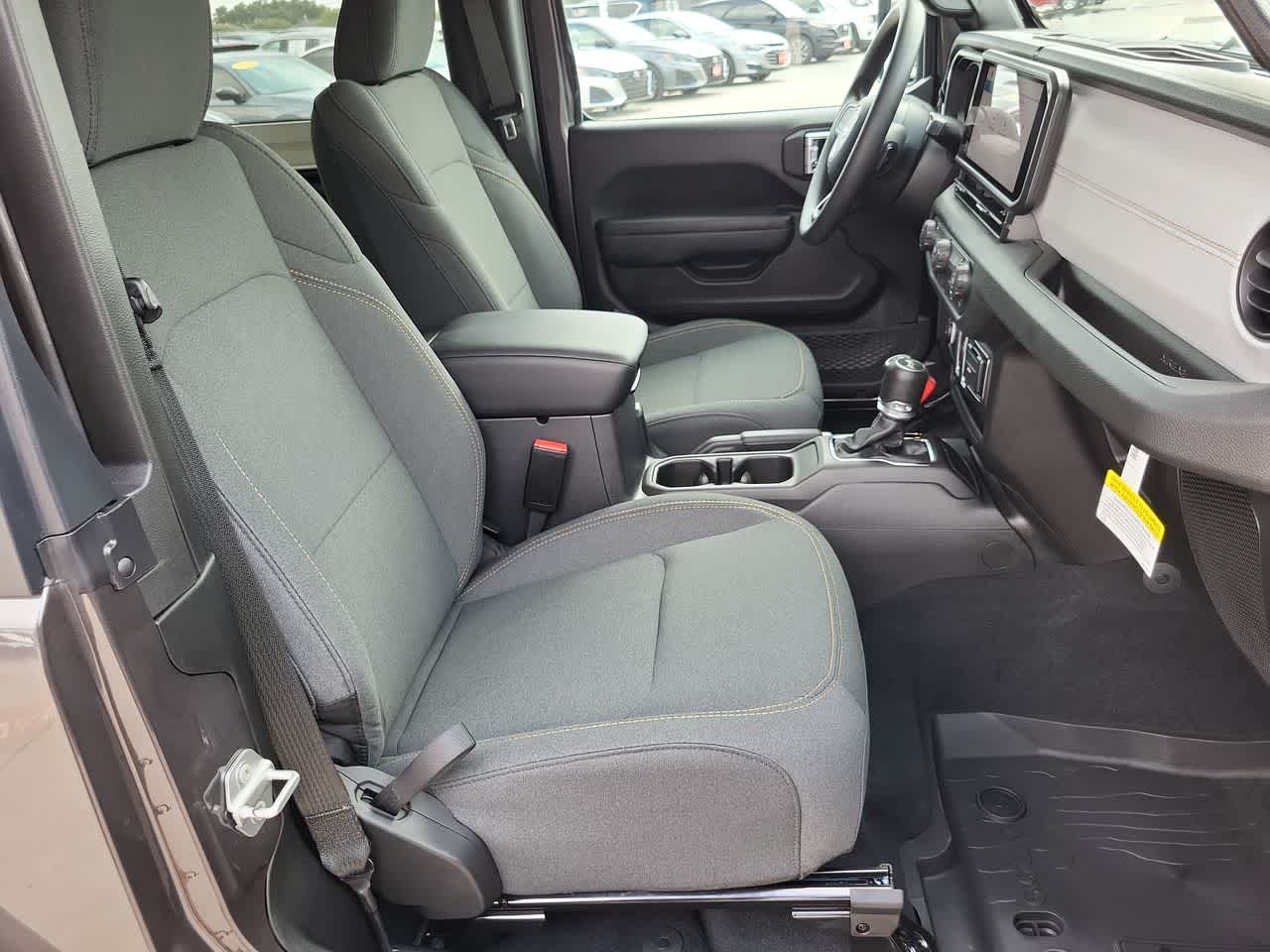 Thumbnail: 2026 Jeep Wrangler - 22