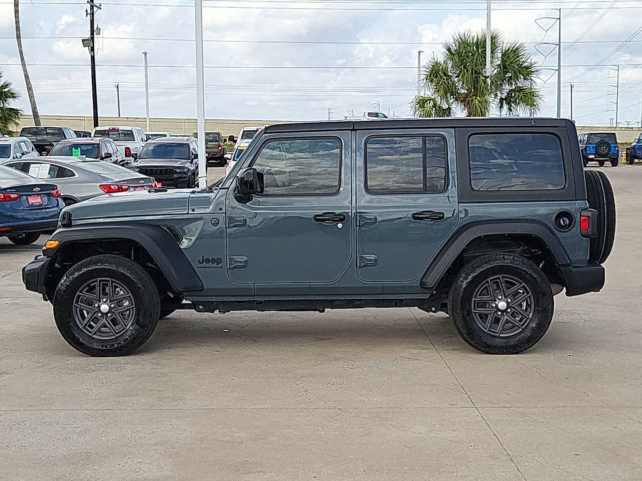 Thumbnail: 2024 Jeep Wrangler - 11