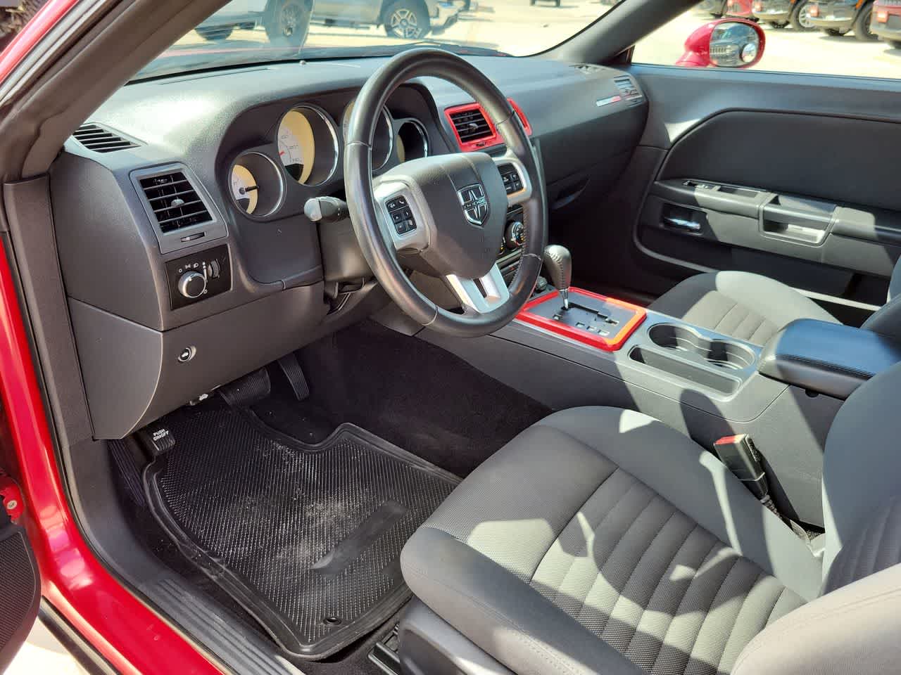 Thumbnail: 2013 Dodge Challenger - 10