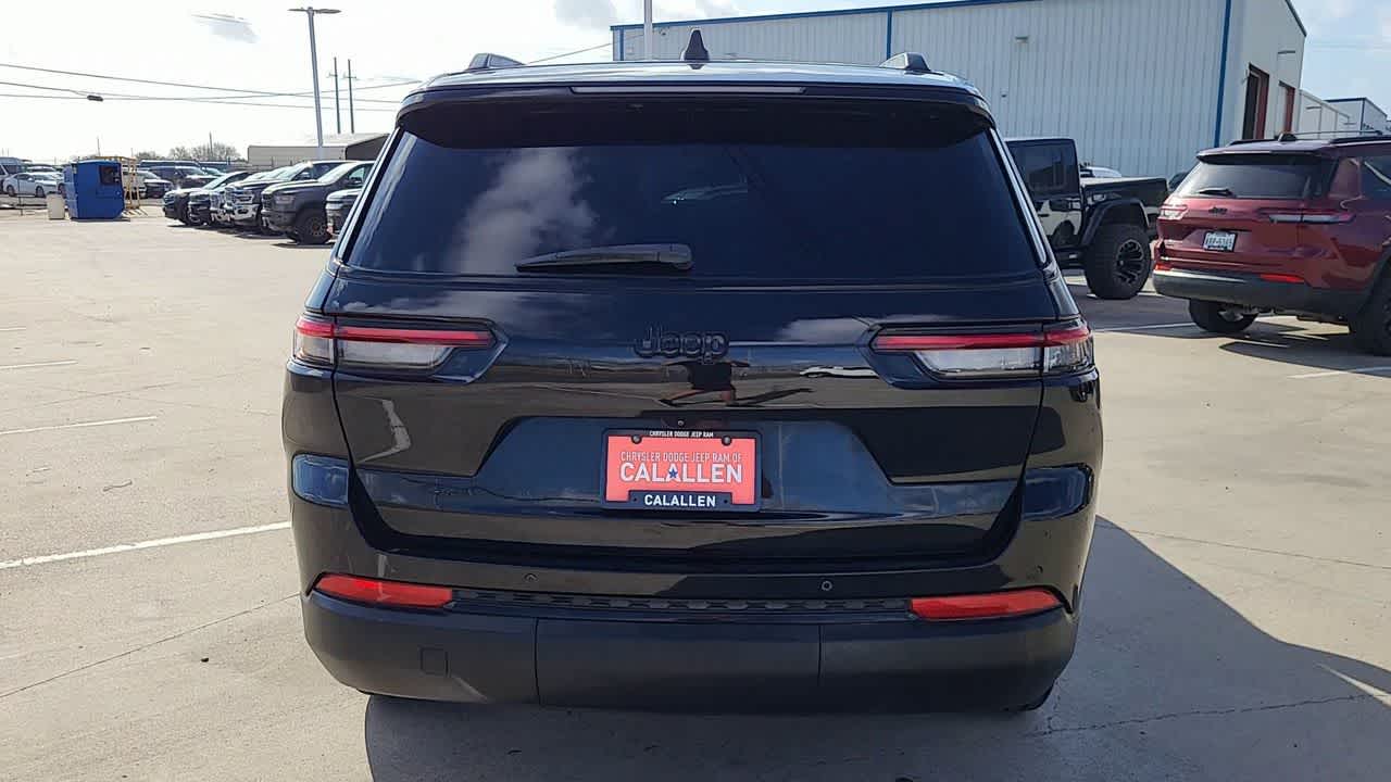 Thumbnail: 2023 Jeep Grand Cherokee - 7