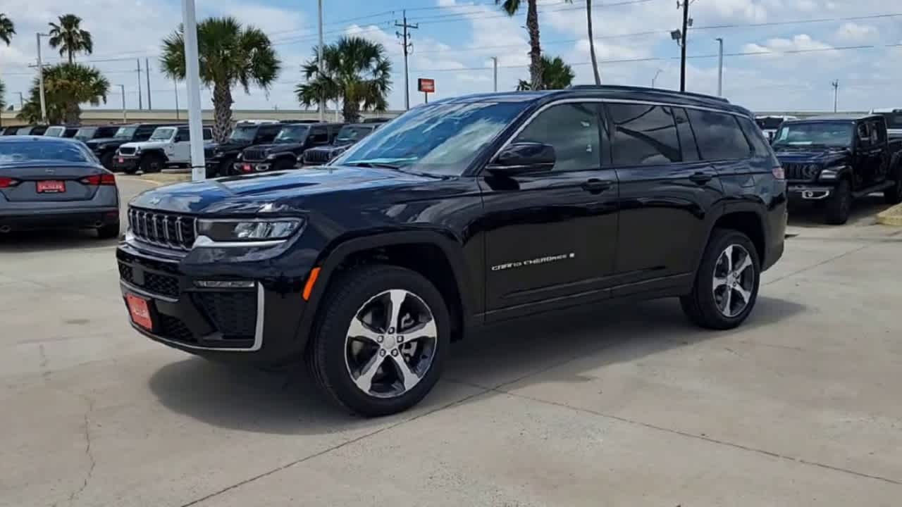 Thumbnail: 2026 Jeep Grand Cherokee - 4