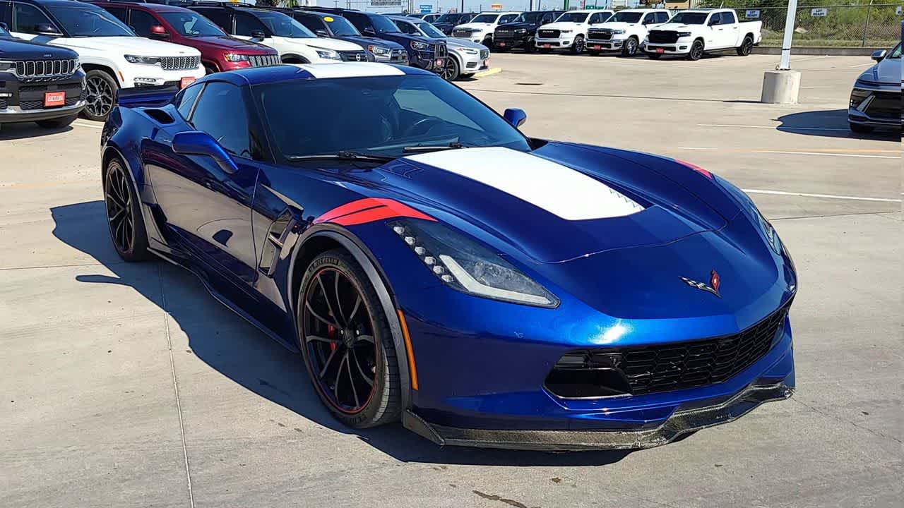 2017 Chevrolet Corvette Grand Sport 2LT photo 2