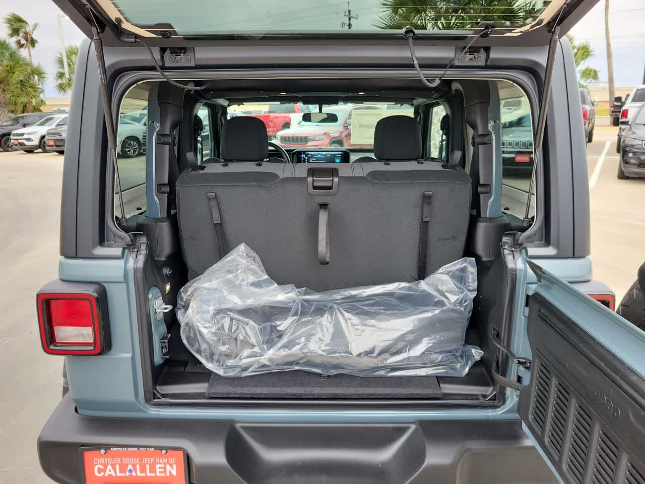Thumbnail: 2026 Jeep Wrangler - 27