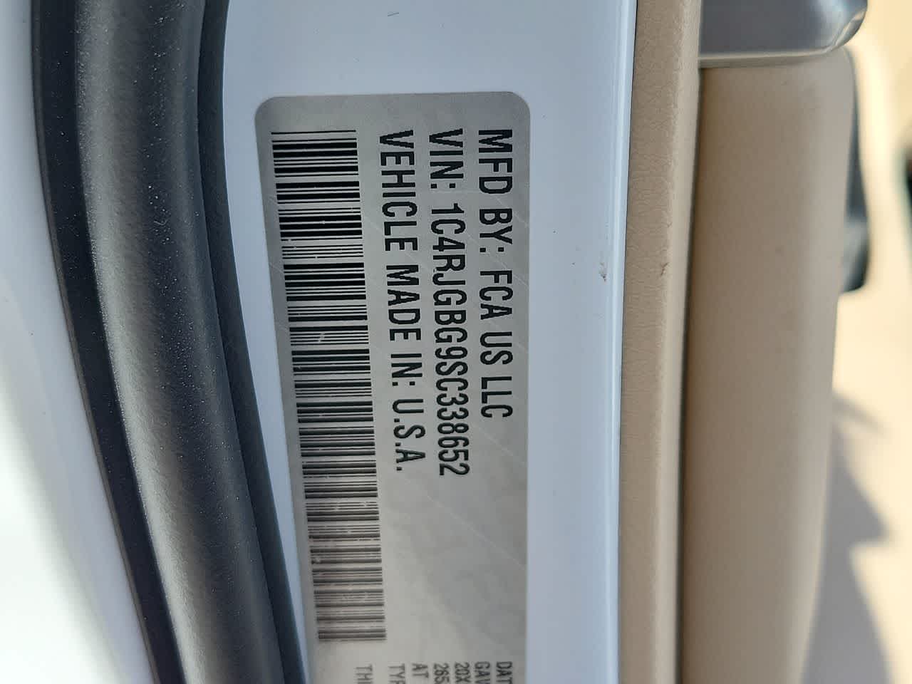 Thumbnail: 2025 Jeep Grand Cherokee - 29