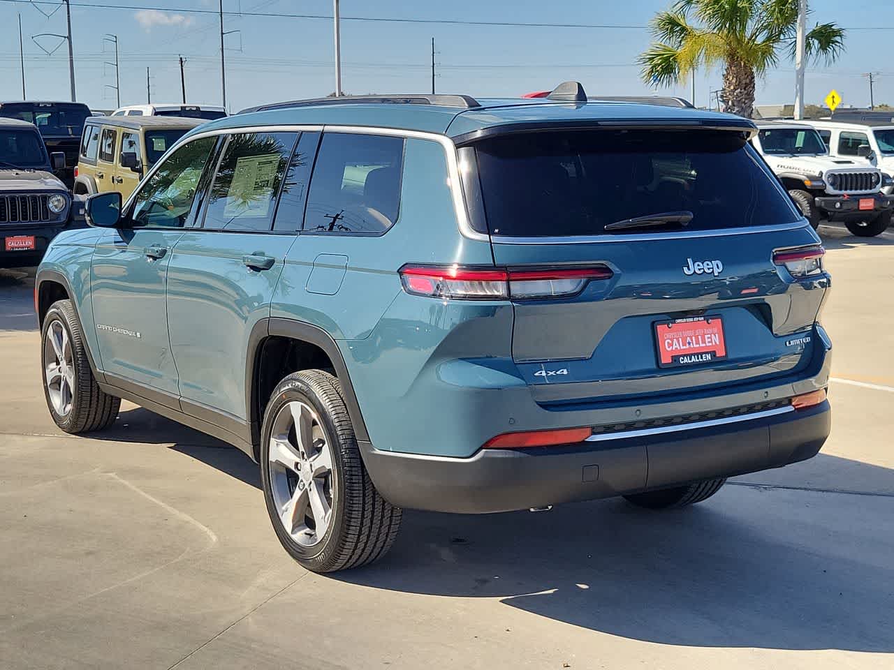 Thumbnail: 2026 Jeep Grand Cherokee - 12