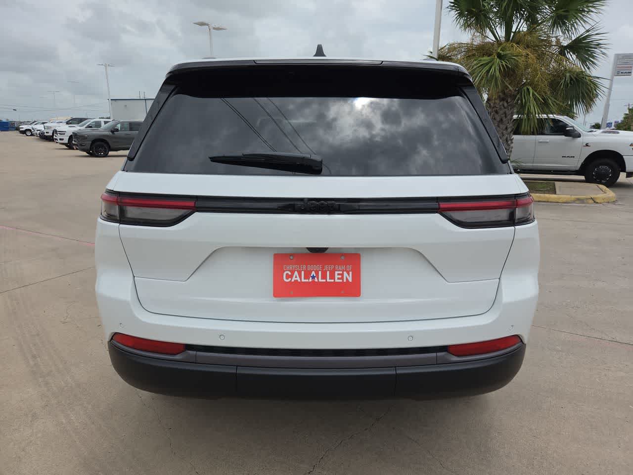 Thumbnail: 2026 Jeep Grand Cherokee - 13