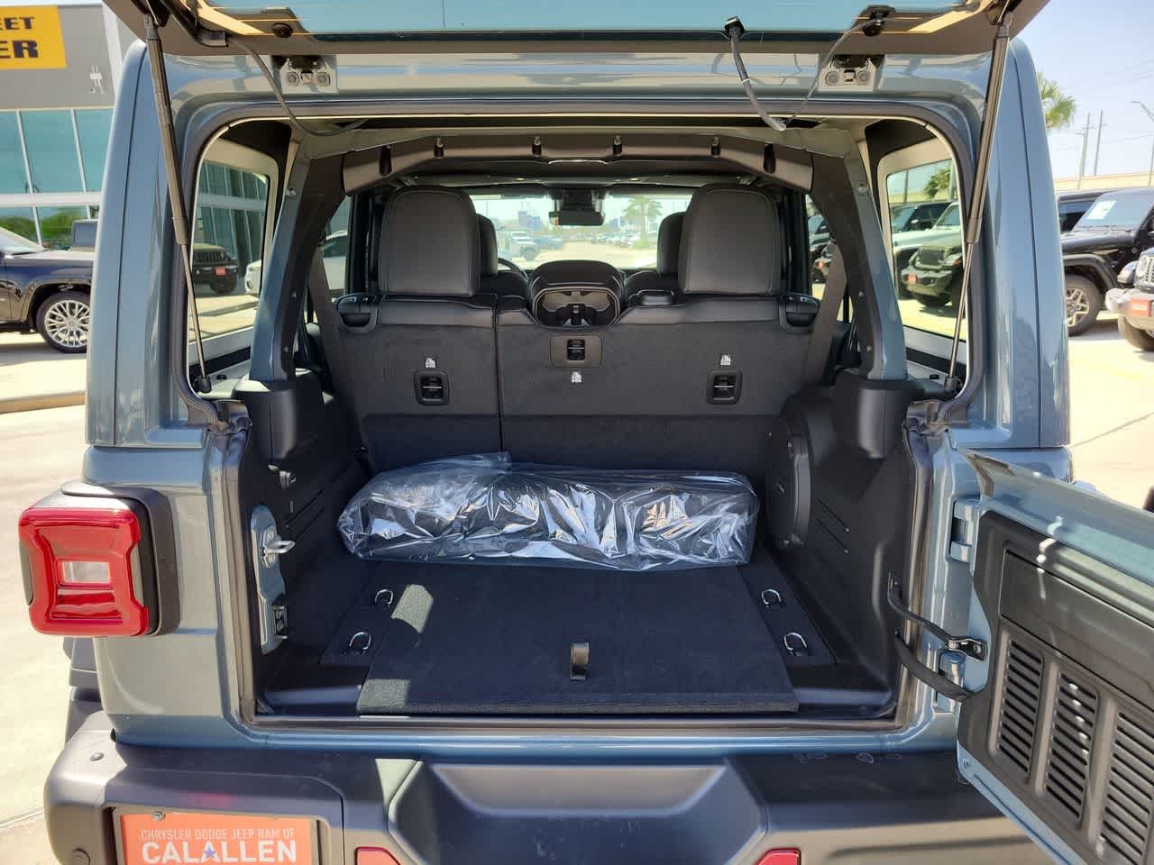 Thumbnail: 2026 Jeep Wrangler - 27