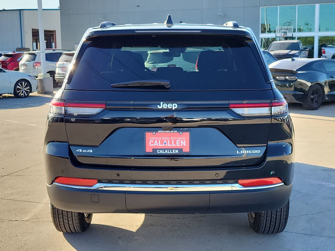 Thumbnail: 2025 Jeep Grand Cherokee - 13