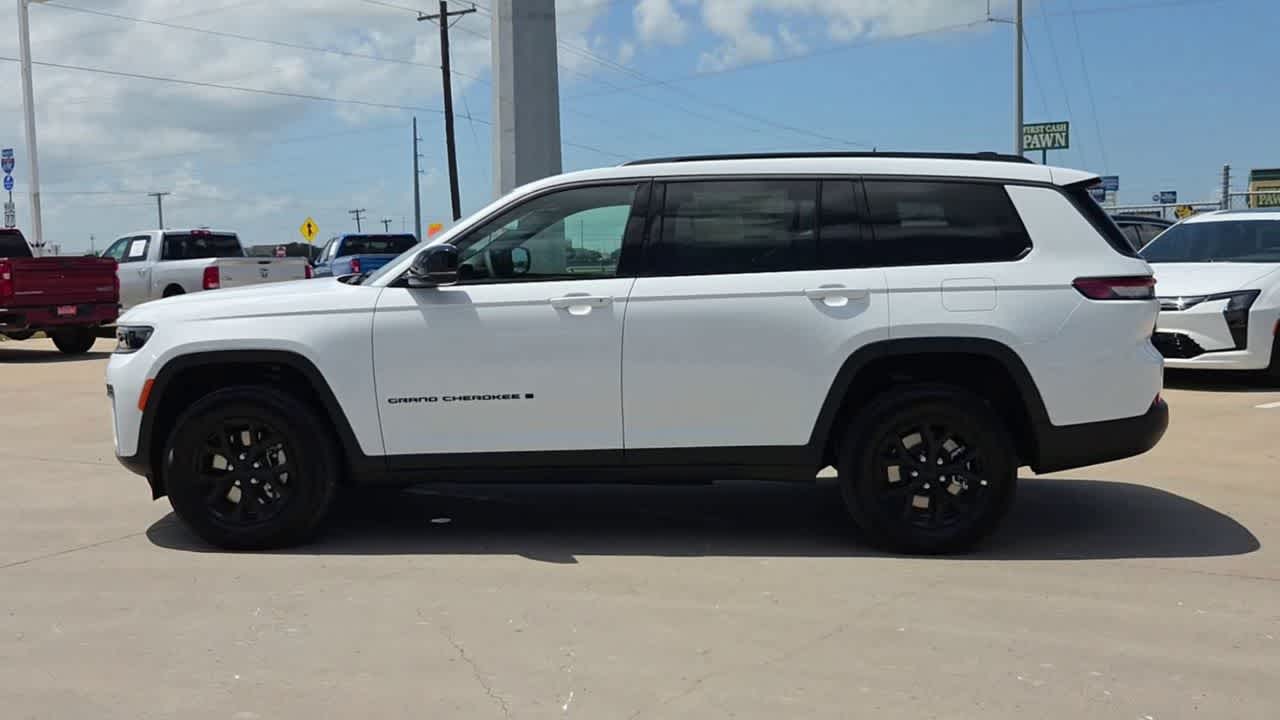 Thumbnail: 2026 Jeep Grand Cherokee - 5