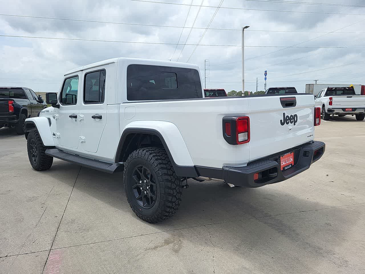 Thumbnail: 2026 Jeep Gladiator - 12