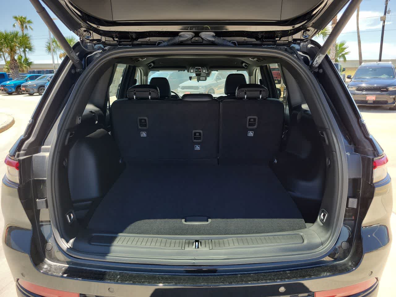 Thumbnail: 2025 Jeep Grand Cherokee - 27